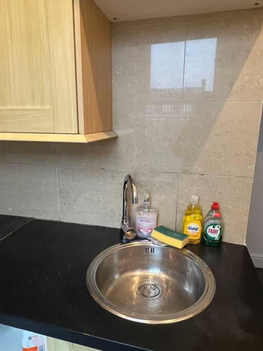 001- Lovely 3-Bedroom Very Close To Oxford Street London Exterior photo